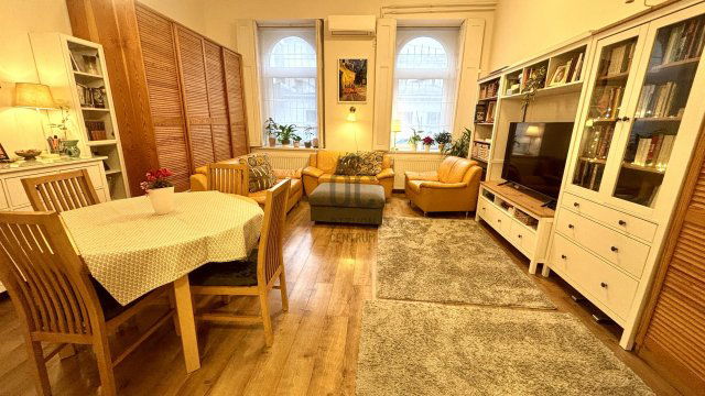 Eladó téglalakás, Budapesten, IX. kerületben 105 M Ft, 4 szobás