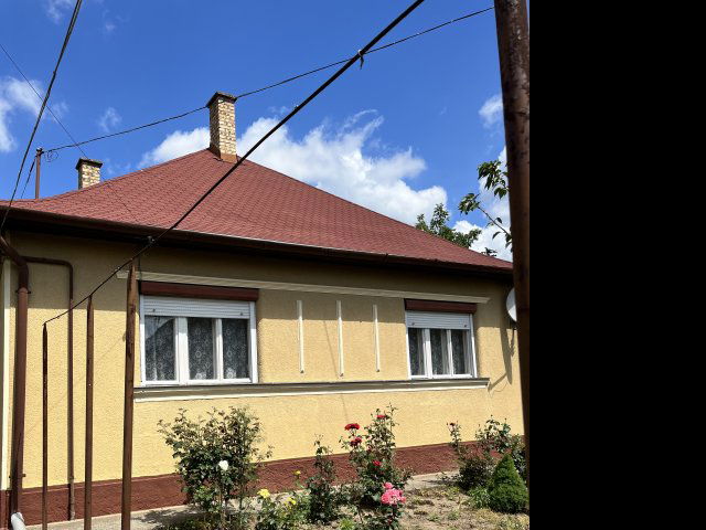 Eladó családi ház, Debrecenben 75 M Ft, 2 szobás