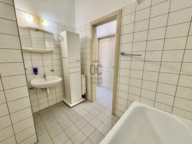 Eladó téglalakás, Vecsésen 72.9 M Ft, 4 szobás