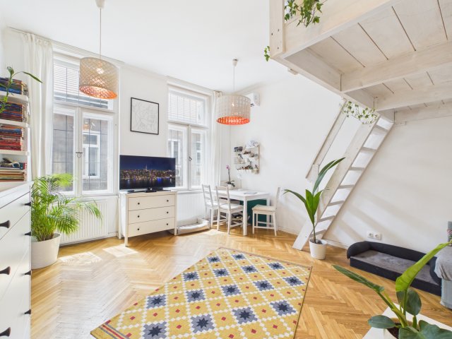Eladó téglalakás, Budapesten, VI. kerületben 61 M Ft, 1 szobás
