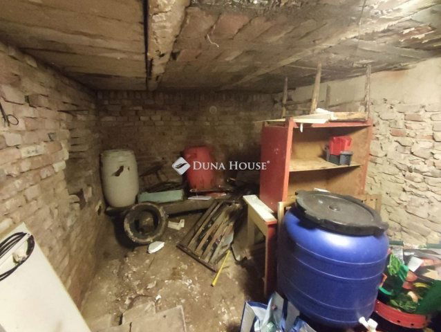 Eladó telek, Pécsett 9.9 M Ft / költözzbe.hu