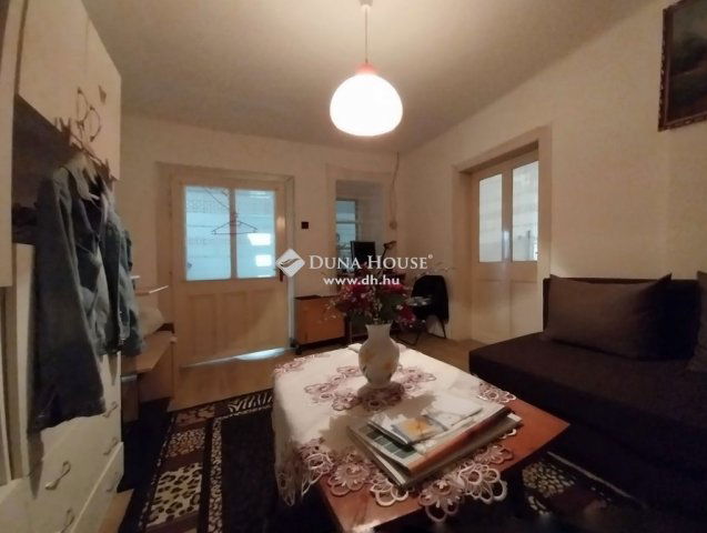 Eladó családi ház, Pakson 28 M Ft, 2 szobás