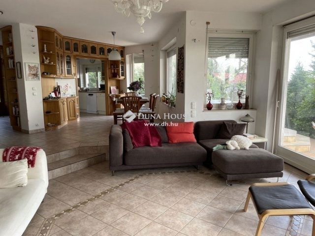 Eladó családi ház, Gödöllőn 169 M Ft, 7 szobás