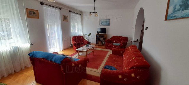 Eladó családi ház, Kaposváron 90 M Ft, 6 szobás