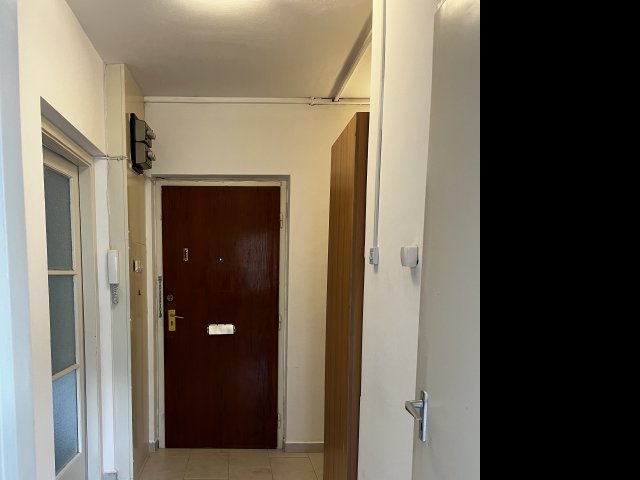 Eladó panellakás, Ajkán, Kossuth utcában 31.9 M Ft, 1+1 szobás