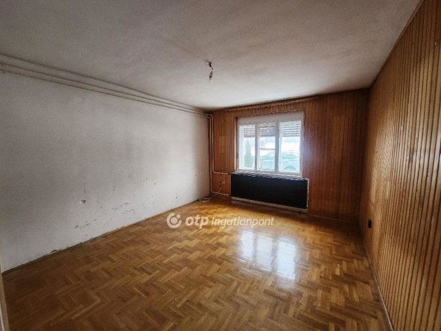 Eladó családi ház, Vecsésen 79.4 M Ft, 2 szobás