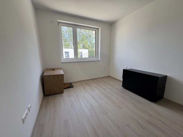 Kiadó téglalakás, albérlet, Győrött 310 E Ft / hó, 3 szobás