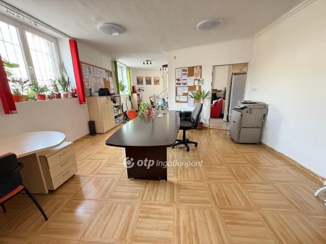 Eladó üzlethelyiség, Budapesten, XIII. kerületben 75 M Ft