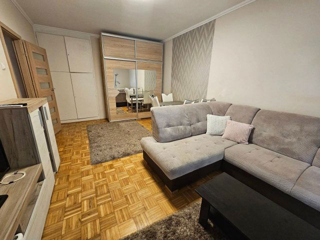 Kiadó téglalakás, albérlet, Debrecenben 180 E Ft / hó, 2 szobás