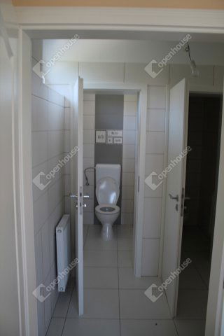 Kiadó üzlethelyiség, Szombathelyen 140 E Ft / hó