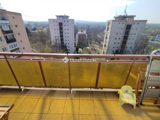 Eladó téglalakás, Tatabányán, Fő téren 39.99 M Ft, 2 szobás