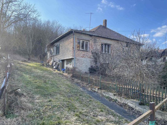 Eladó családi ház, Hévízen 63 M Ft, 4+1 szobás