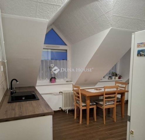 Eladó téglalakás, Szigetszentmiklóson 73.9 M Ft, 2 szobás
