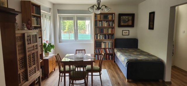 Eladó családi ház, Szigetmonostorban 94.99 M Ft, 2 szobás