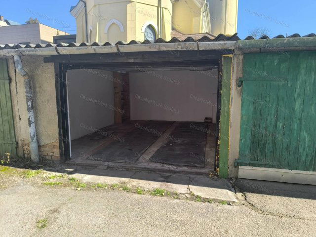 Kiadó garázs, Szolnokon 50 E Ft / hó, 1 szobás