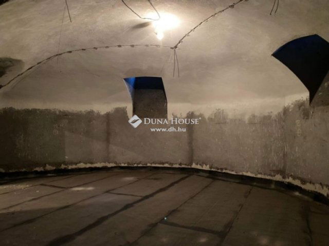 Eladó üzlethelyiség, Budapesten, IX. kerületben 79.9 M Ft