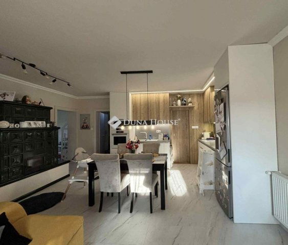 Eladó családi ház, Mosonszolnokon 94.5 M Ft, 3 szobás