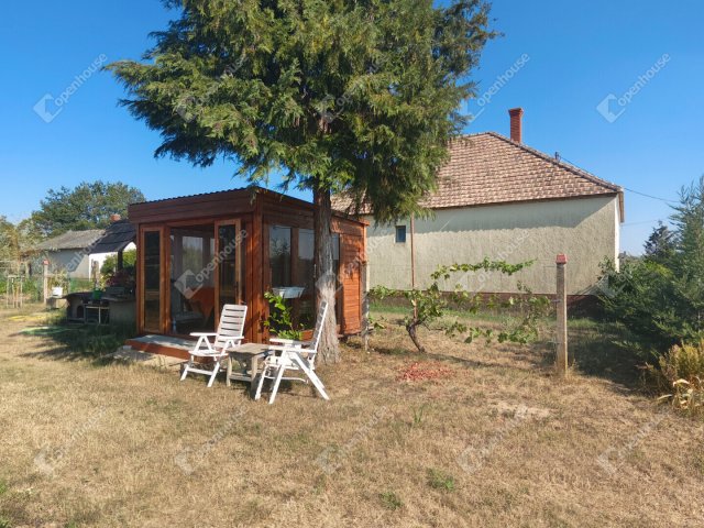 Eladó családi ház, Hosszúperesztegen 52 M Ft, 3 szobás