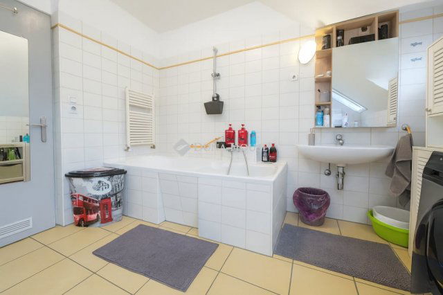 Eladó téglalakás, Budapesten, XVIII. kerületben 87.5 M Ft