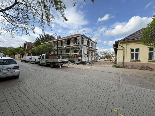 Eladó téglalakás, Szarvason 58 M Ft, 2+1 szobás