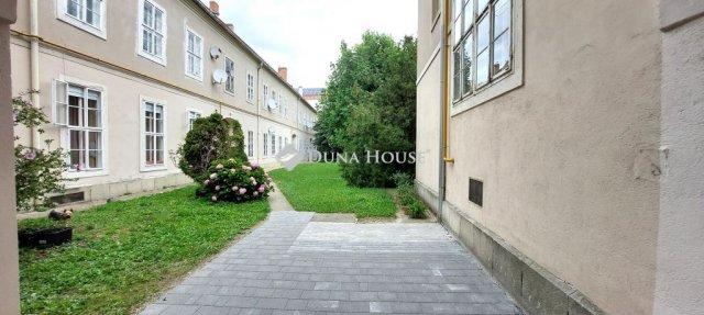 Eladó téglalakás, Szombathelyen 43.9 M Ft, 2 szobás