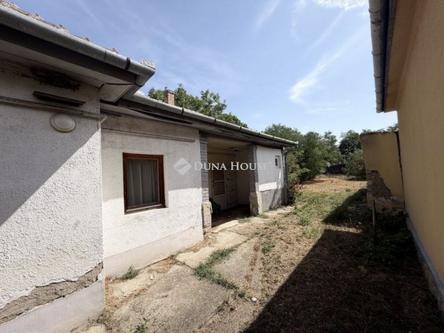 Eladó családi ház, Tápiószecsőn 25.2 M Ft, 3 szobás