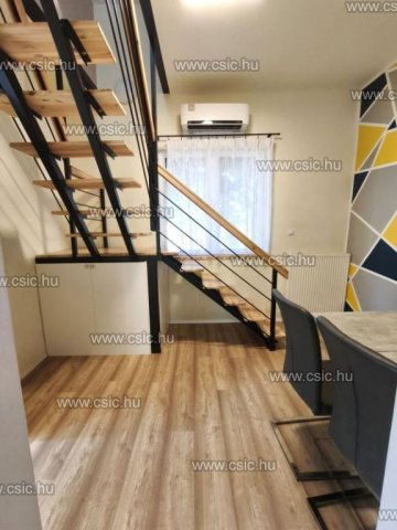 Eladó ikerház, Budapesten, III. kerületben 87.9 M Ft, 2+2 szobás