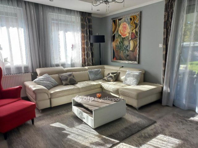 Eladó családi ház, Erdőkertesen 150 M Ft, 4 szobás