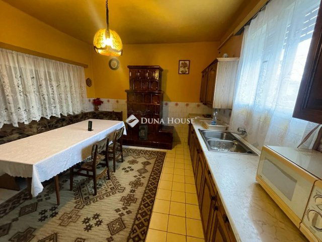 Eladó családi ház, Kiskutason 28 M Ft, 3 szobás