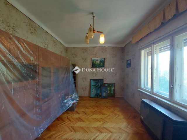 Eladó családi ház, Szolnokon 44.9 M Ft, 5 szobás