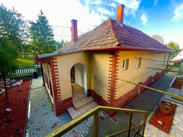 Eladó családi ház, Kaposváron 48 M Ft, 4 szobás