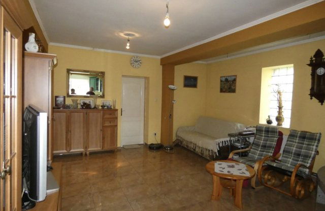 Eladó családi ház, Szigetbecsén 72 M Ft, 4 szobás