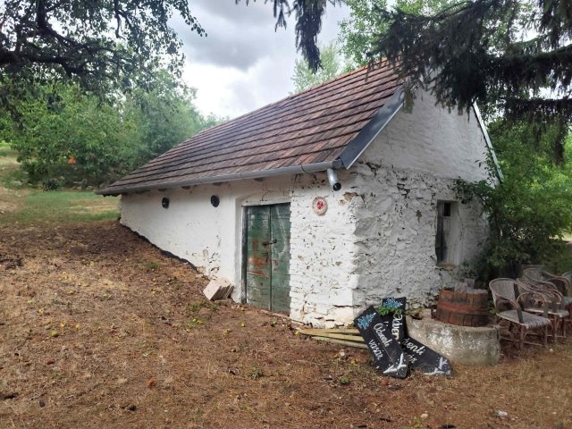 Eladó nyaraló, Kisapátiban 25 M Ft, 2 szobás