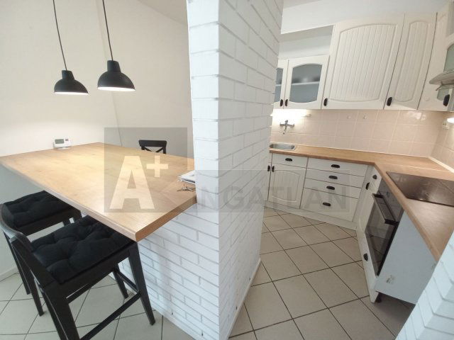 Kiadó téglalakás, albérlet, Szegeden 300 E Ft / hó, 4 szobás