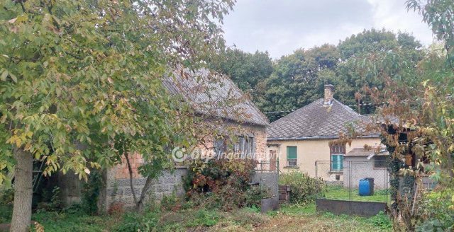 Eladó családi ház, Koroncón 39 M Ft, 2 szobás