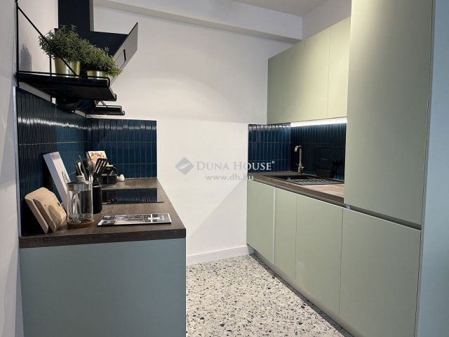 Eladó téglalakás, Budapesten, VIII. kerületben 92.89 M Ft