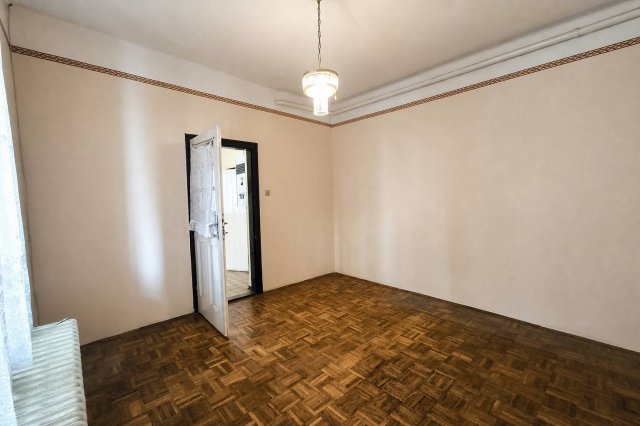 Eladó családi ház, Nagybajcson 56 M Ft, 4 szobás