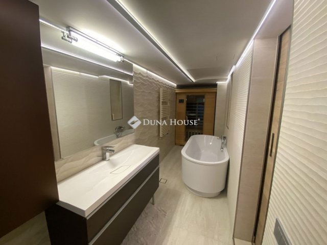 Eladó téglalakás, Budapesten, V. kerületben 195 M Ft, 3 szobás