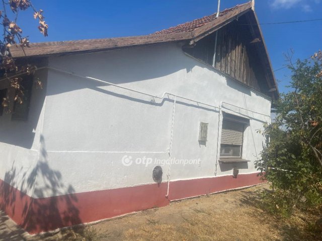 Eladó családi ház, Dévaványán 7.5 M Ft, 2+1 szobás