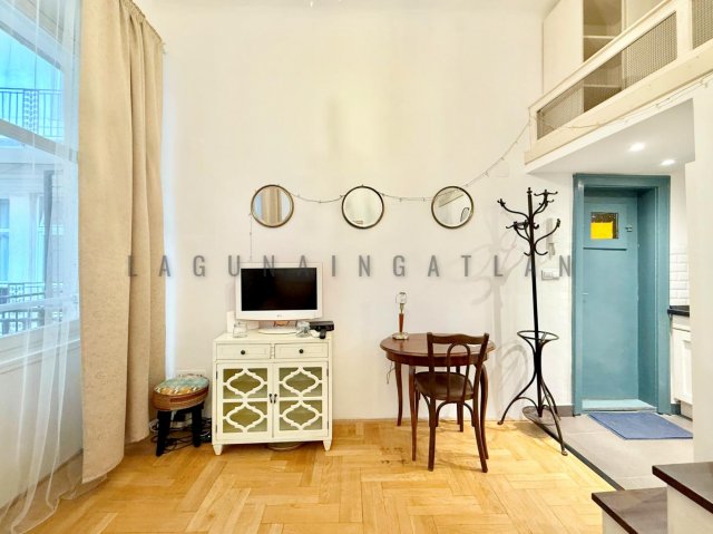 Kiadó téglalakás, albérlet, Budapesten, V. kerületben, 1 szobás