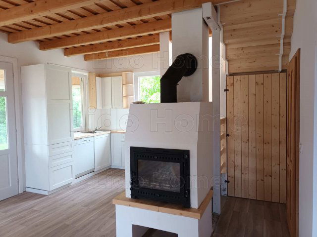 Eladó családi ház, Csókakőn 149.9 M Ft, 10 szobás