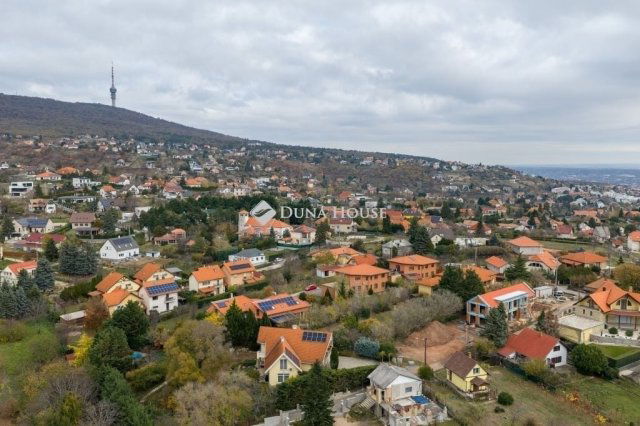 Eladó ikerház, Pécsett 159.9 M Ft, 4 szobás