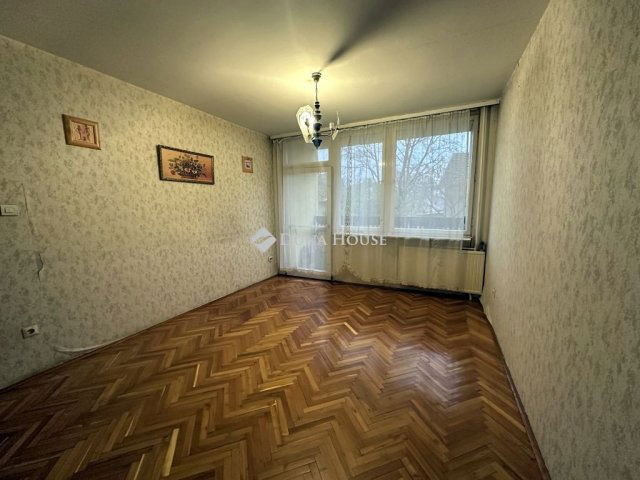 Eladó panellakás, Nyíregyházán 36.2 M Ft, 2 szobás