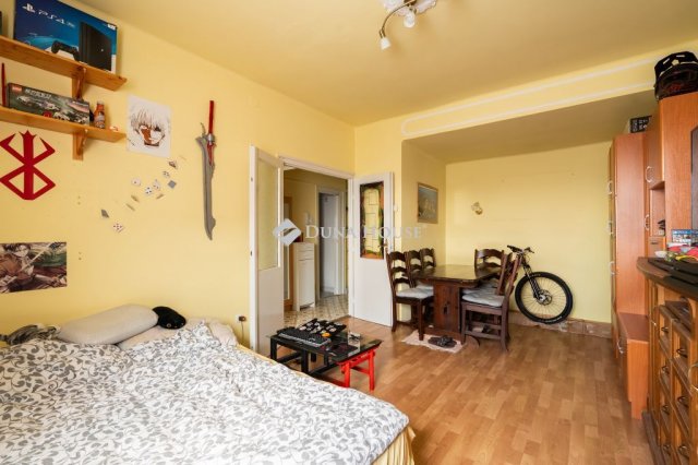 Eladó téglalakás, Tatabányán, Esztergomi utcában 29.9 M Ft