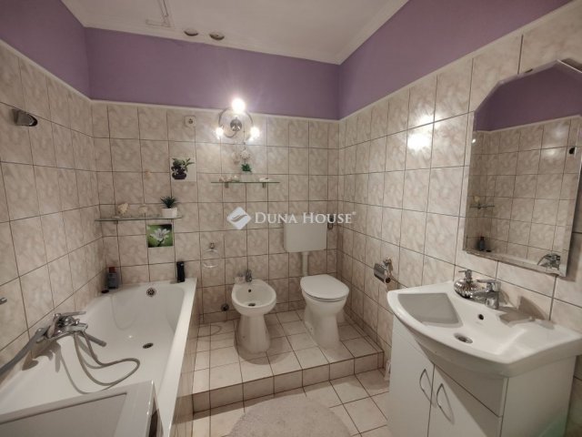 Eladó ikerház, Budapesten, XVIII. kerületben 79.9 M Ft, 3 szobás