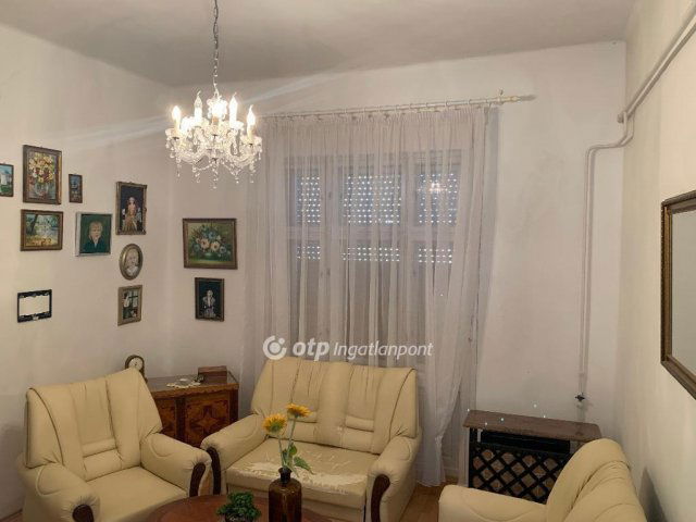 Eladó családi ház, Zagyvarékason 13.5 M Ft, 2 szobás