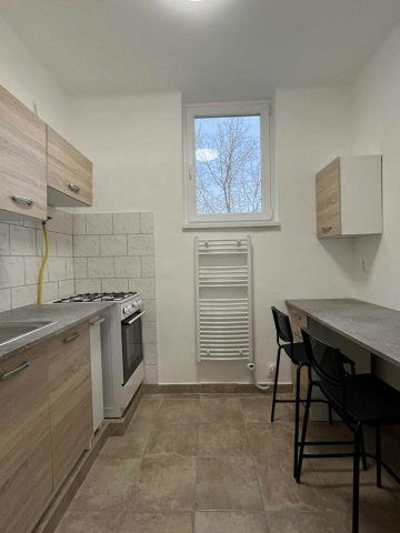 Kiadó téglalakás, albérlet, Egerben 140 E Ft / hó, 2 szobás