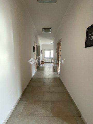 Eladó családi ház, Kecskeméten 91 M Ft, 3+1 szobás