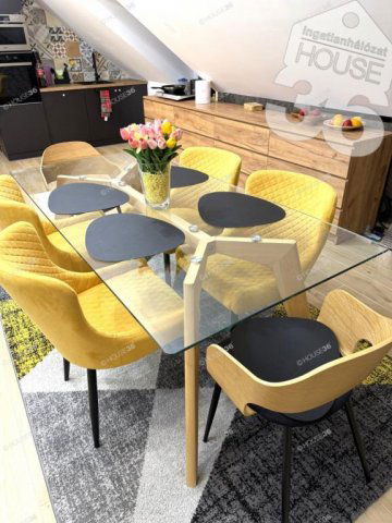 Eladó téglalakás, Szekszárdon 110 M Ft, 4 szobás