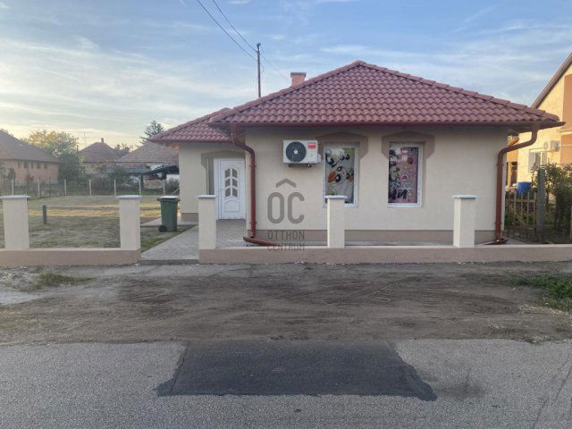 Eladó családi ház, Abonyban 34.9 M Ft, 2 szobás